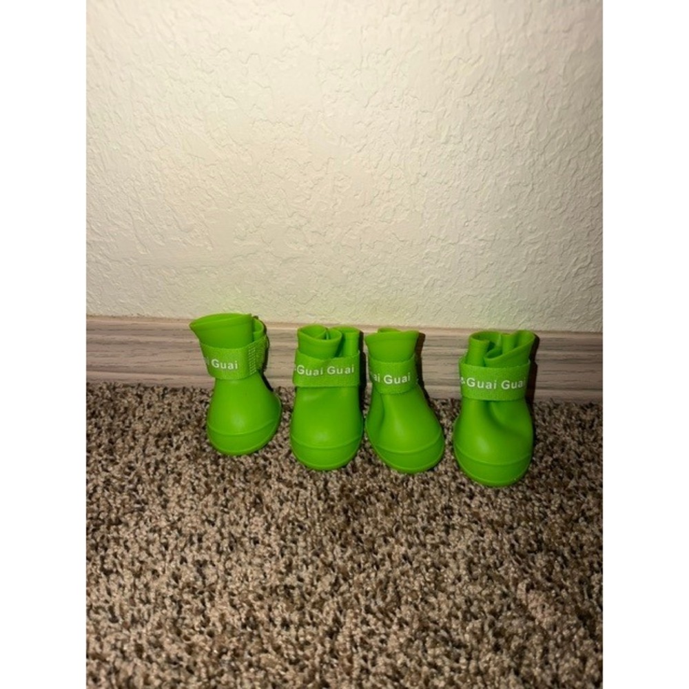 Guai Guai Pet Shoes Lime Green Waterproof Silicone Dog Rain Boots Size L